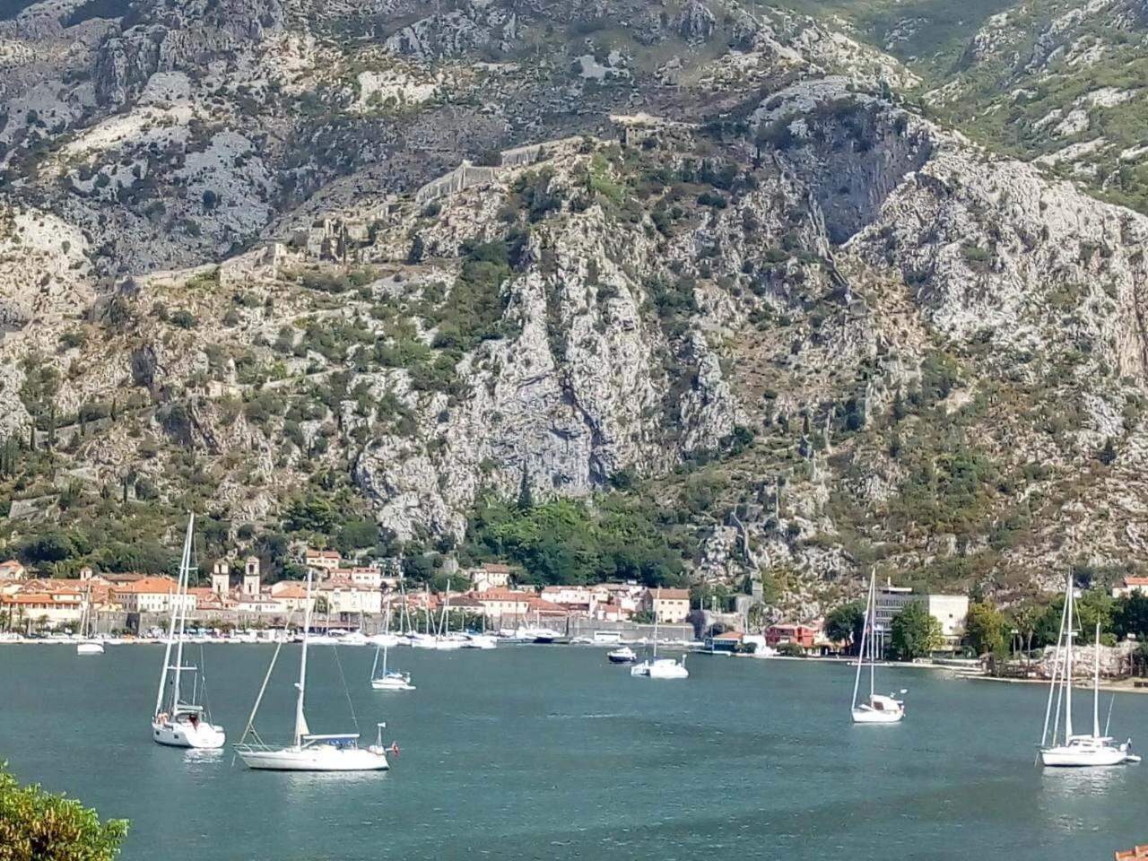 Apartments Darija Kotor Exterior foto